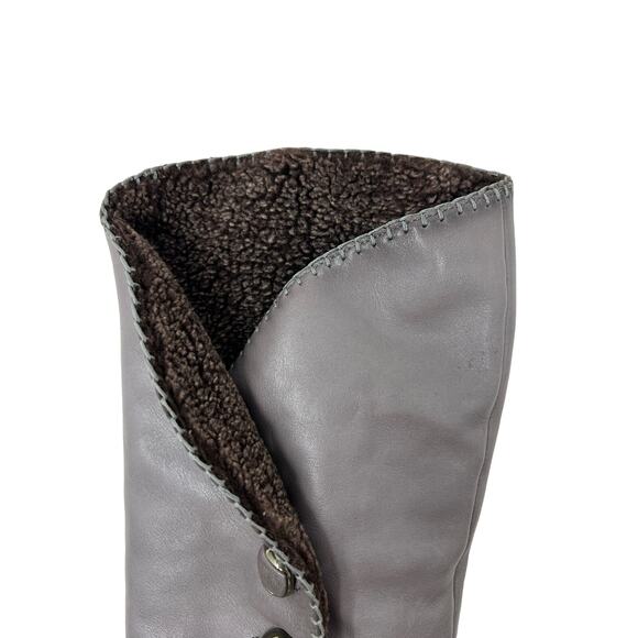 B. Makowsky Gray Leather Sherpa Lined Button Up Boots 7 - Picture 7 of 9